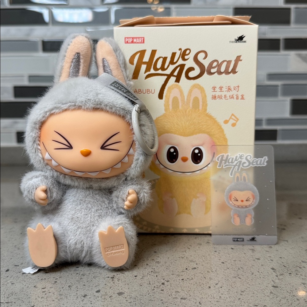 POP MART - HEHE Have A Seat Labubu